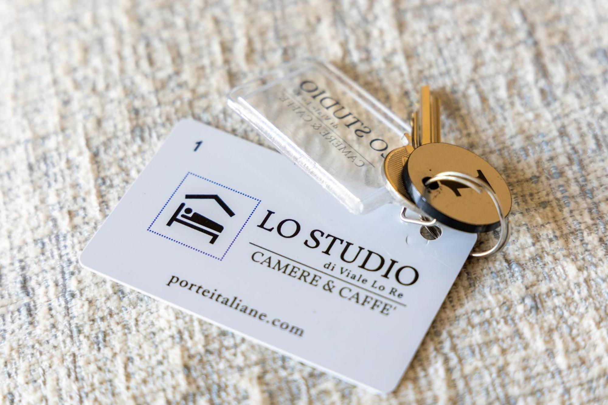 Lo Studio Di Viale Lo Re Camere & Caffe' Lecce Luaran gambar